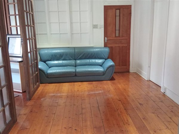 1 Bedroom Flat 1 Bedroom Flat