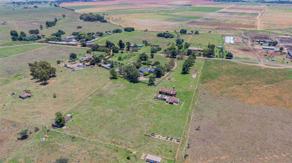 2.6 ha Smallholding in Randfontein photo number 4