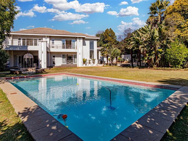 4 Bedroom House 4 Bedroom House
