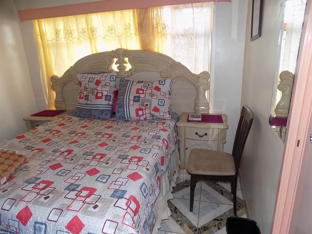 5 Bed House in Mokopane photo number 9