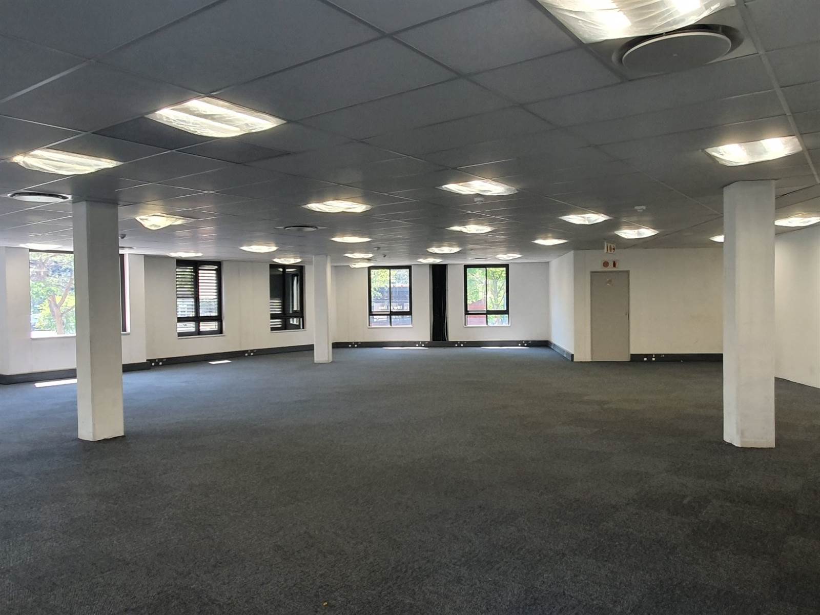 406  m² Commercial space in Fourways photo number 4