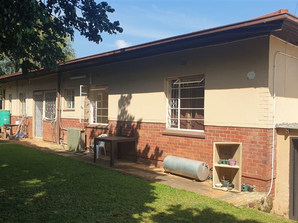 4 Bedroom House 4 Bedroom House