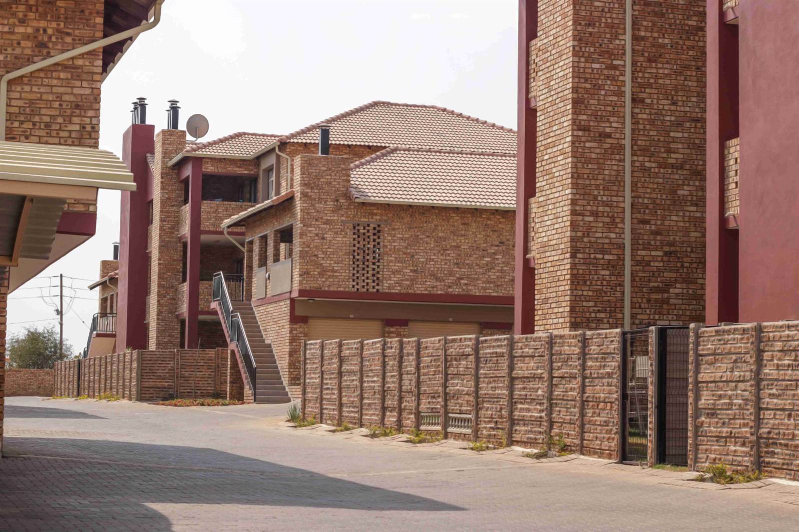 2 Bed Apartment in Raslouw photo number 15