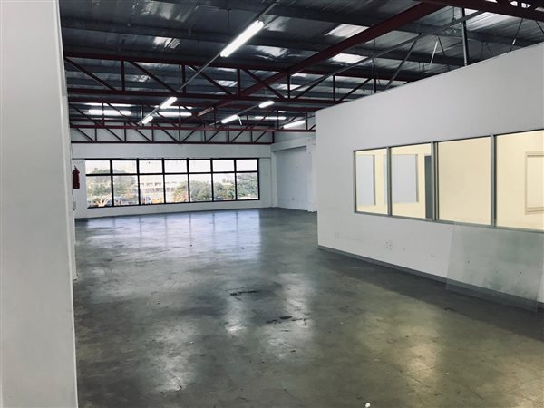 960 m² Industrial space 960 m² Industrial space