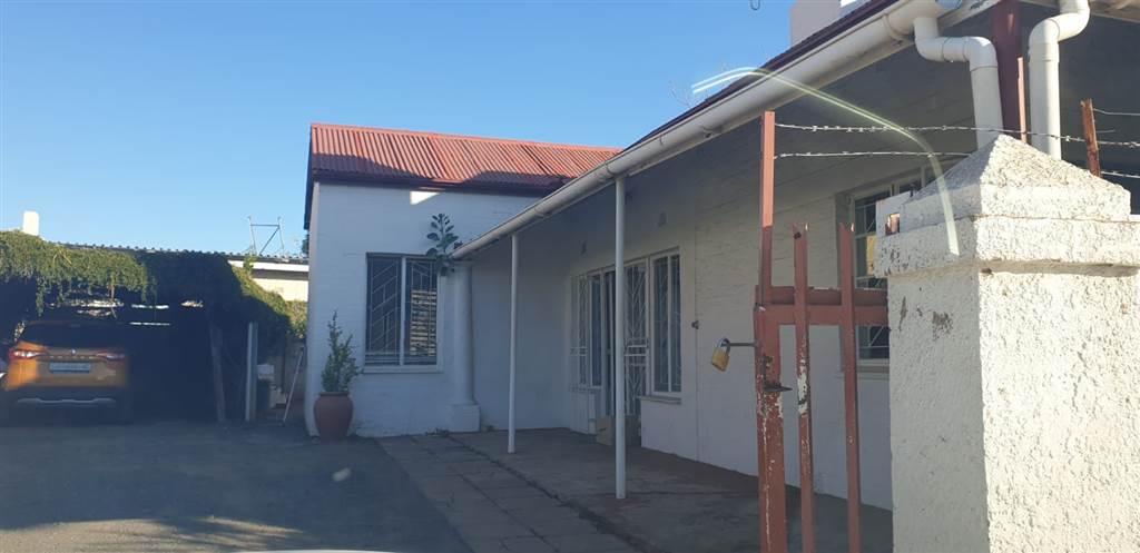 150  m² Office Space in Kimberley Central photo number 1