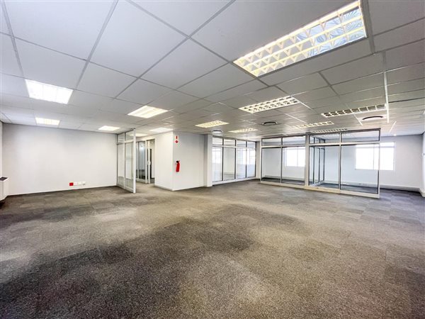 364  m² Office Space