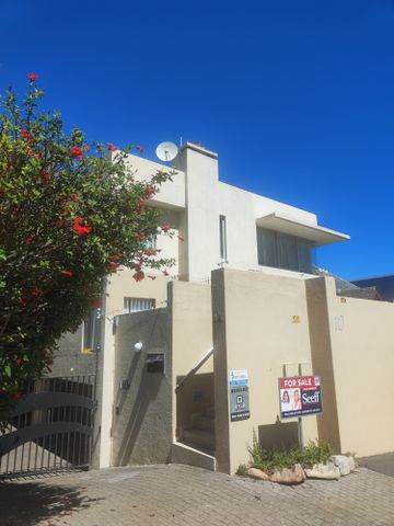 3 Bed Townhouse in Camps Bay photo number 22