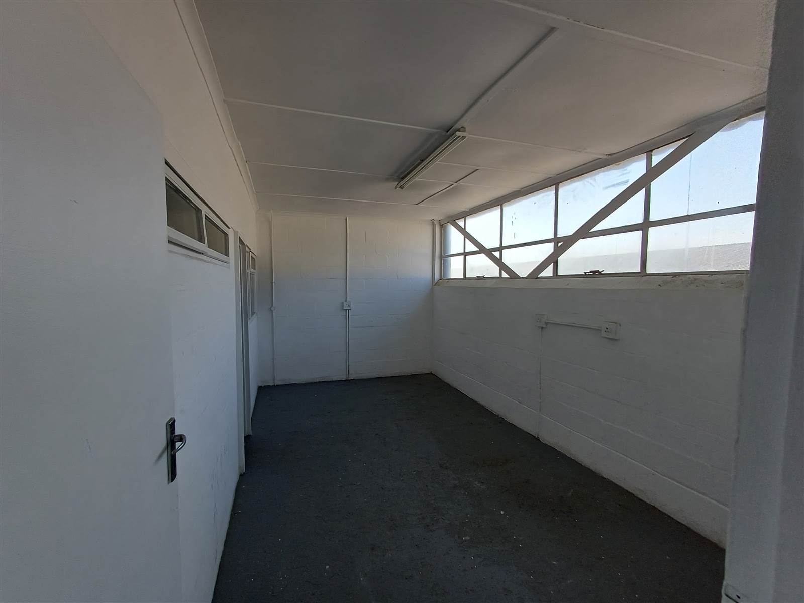 475  m² Industrial space in Retreat photo number 9