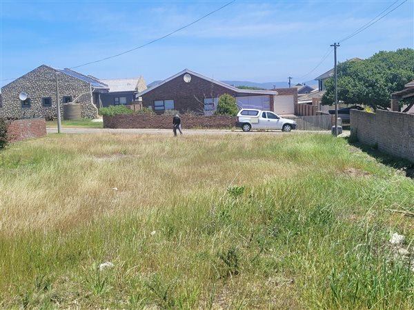 554 m² Land