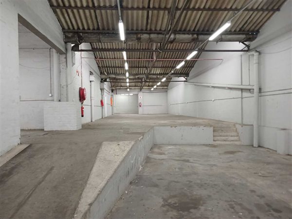 534  m² Industrial space