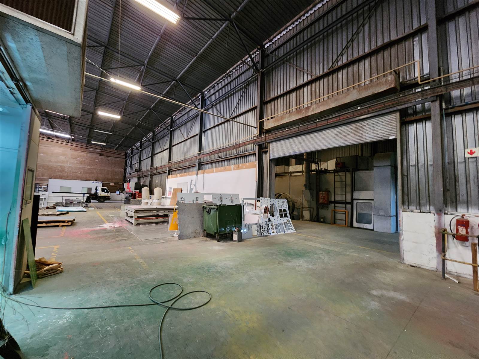 8497  m² Industrial space in Commercia photo number 18