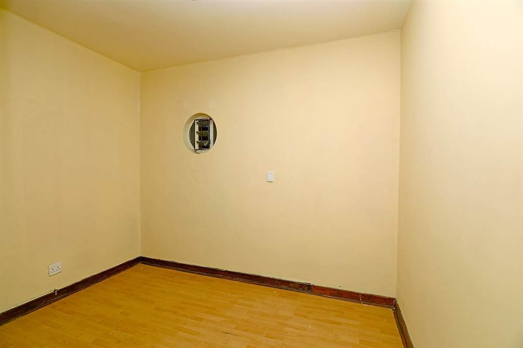 1 Bed Apartment in Killarney photo number 11