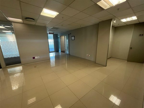 431  m² Commercial space