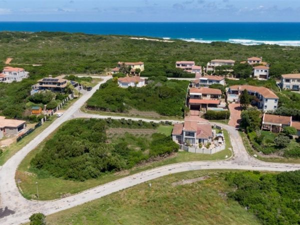 600 m² Land available in St Francis Bay