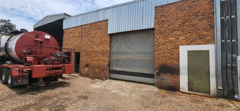 200  m² Industrial space in Bredell AH photo number 1