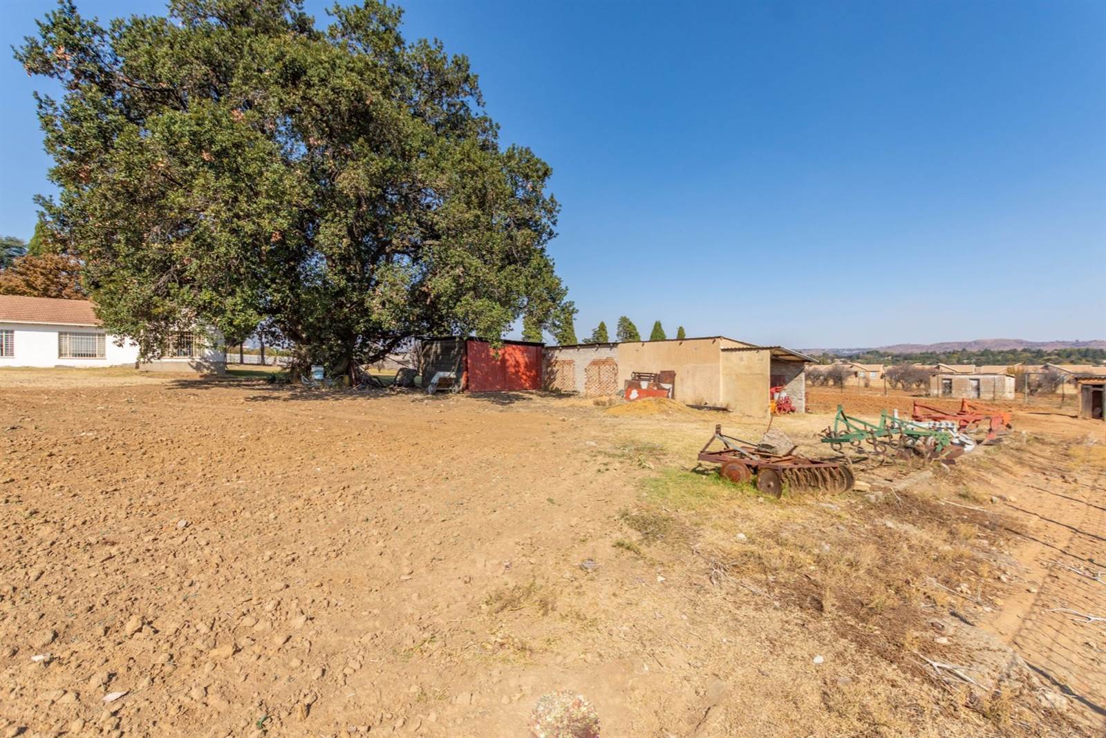 3.5 ha Land available in Ruimsig photo number 16