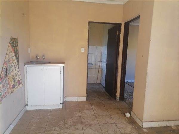2 Bed House in Ermelo photo number 3