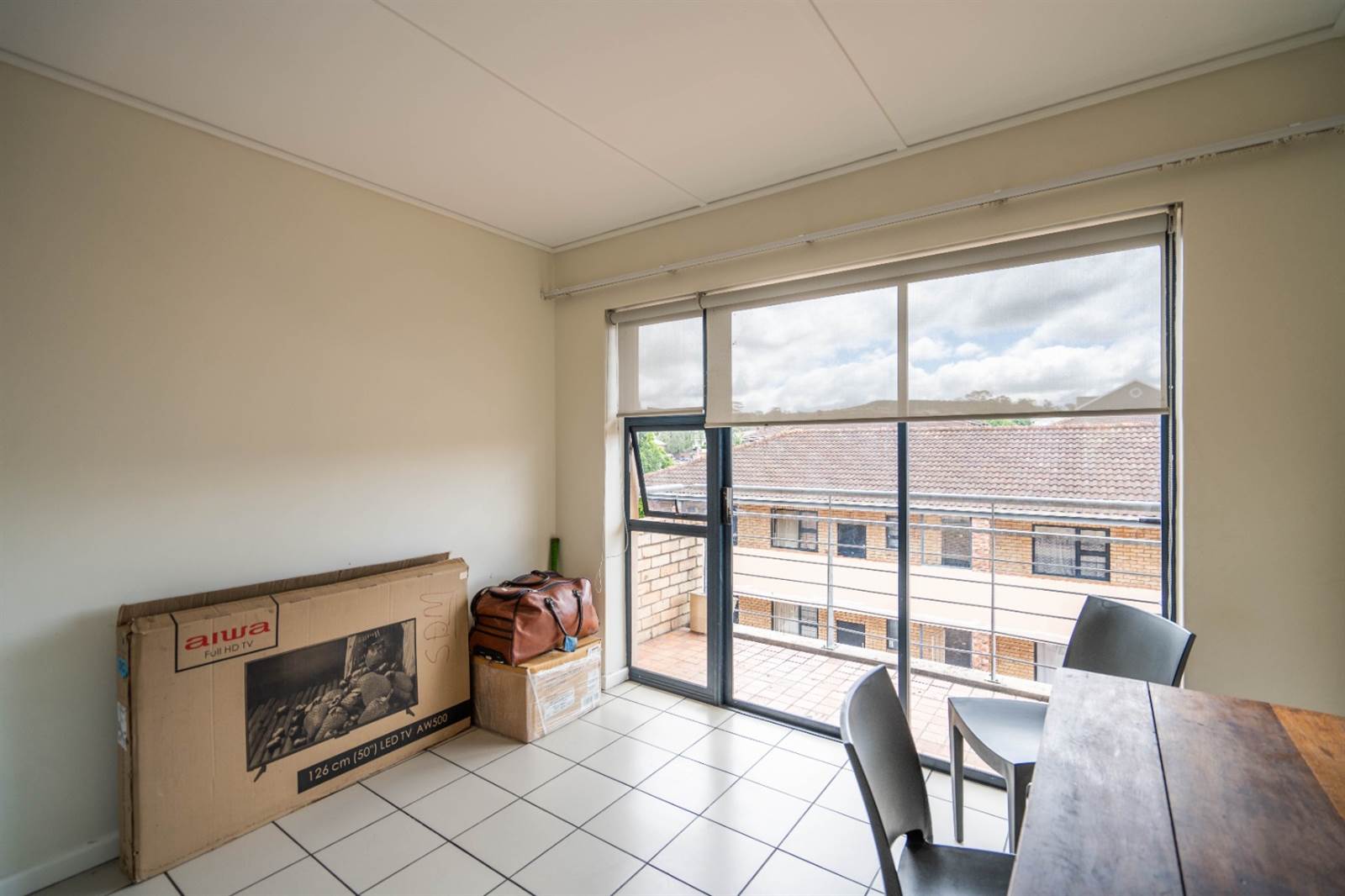 2 Bed Apartment in Grahamstown Central photo number 12
