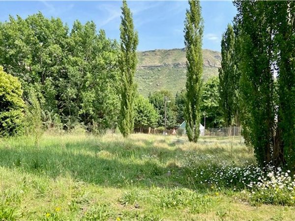 851 m² Land available in Clarens