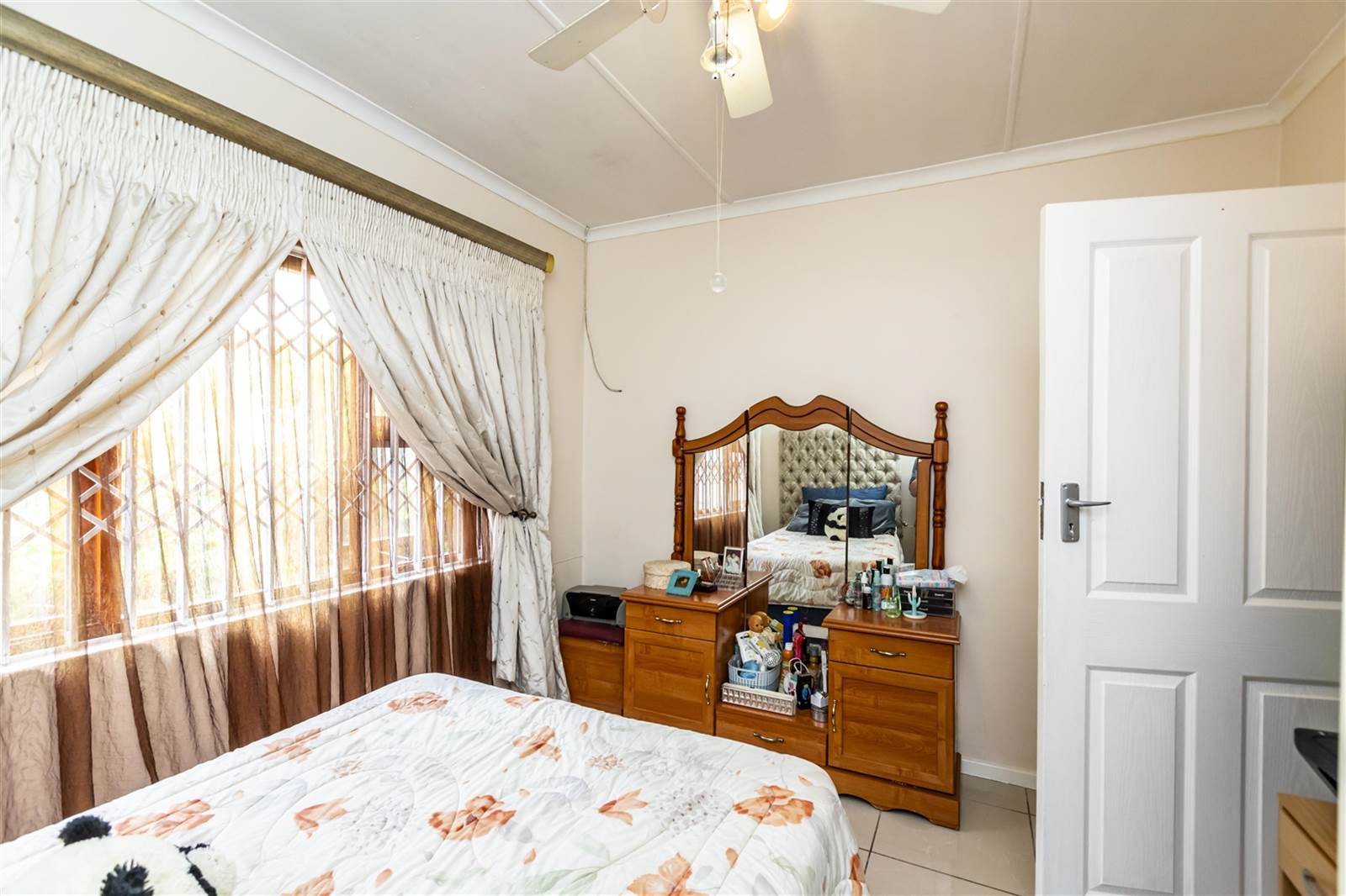 3 Bed House in Beacon Bay photo number 16