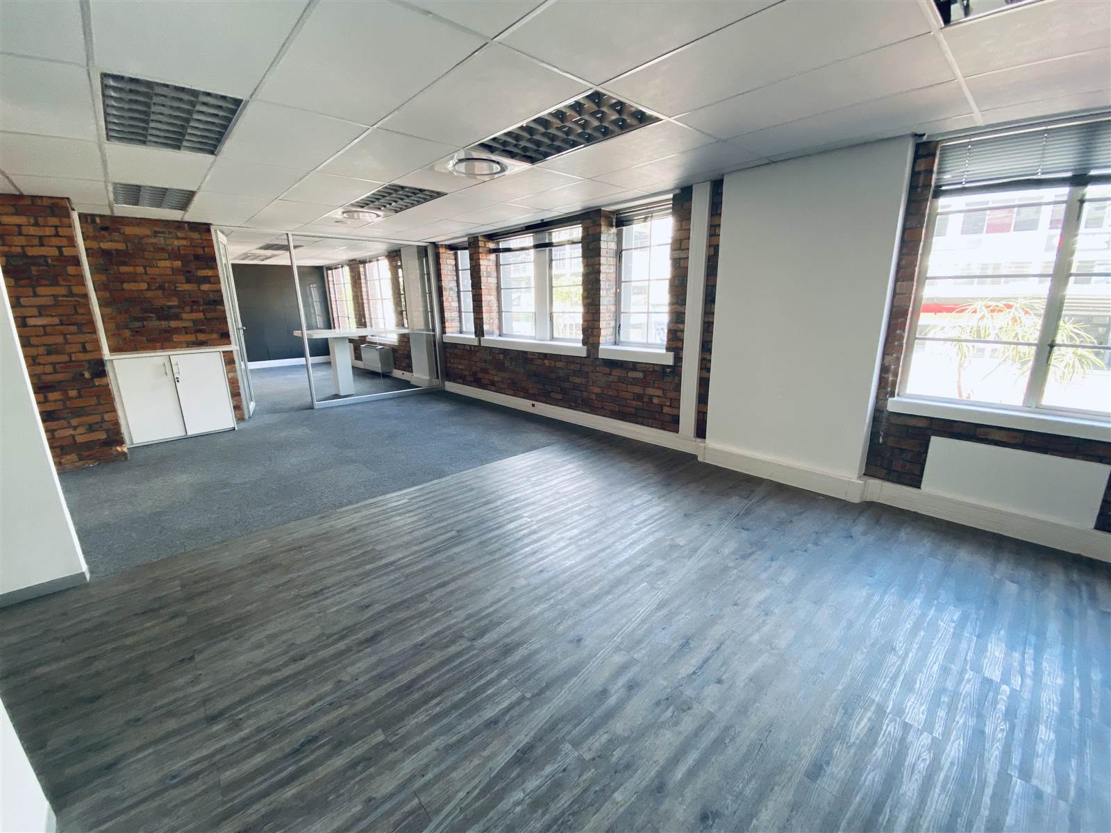 164  m² Commercial space in De Waterkant photo number 5