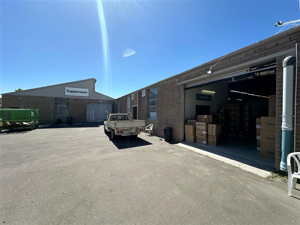 1800  m² Industrial space in Wetton