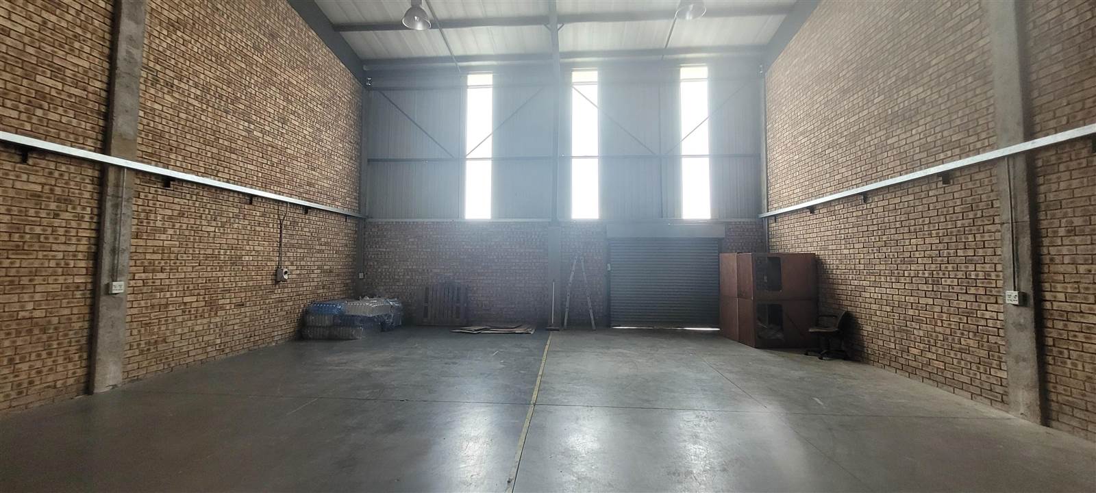 279  m² Industrial space in Stormill photo number 5