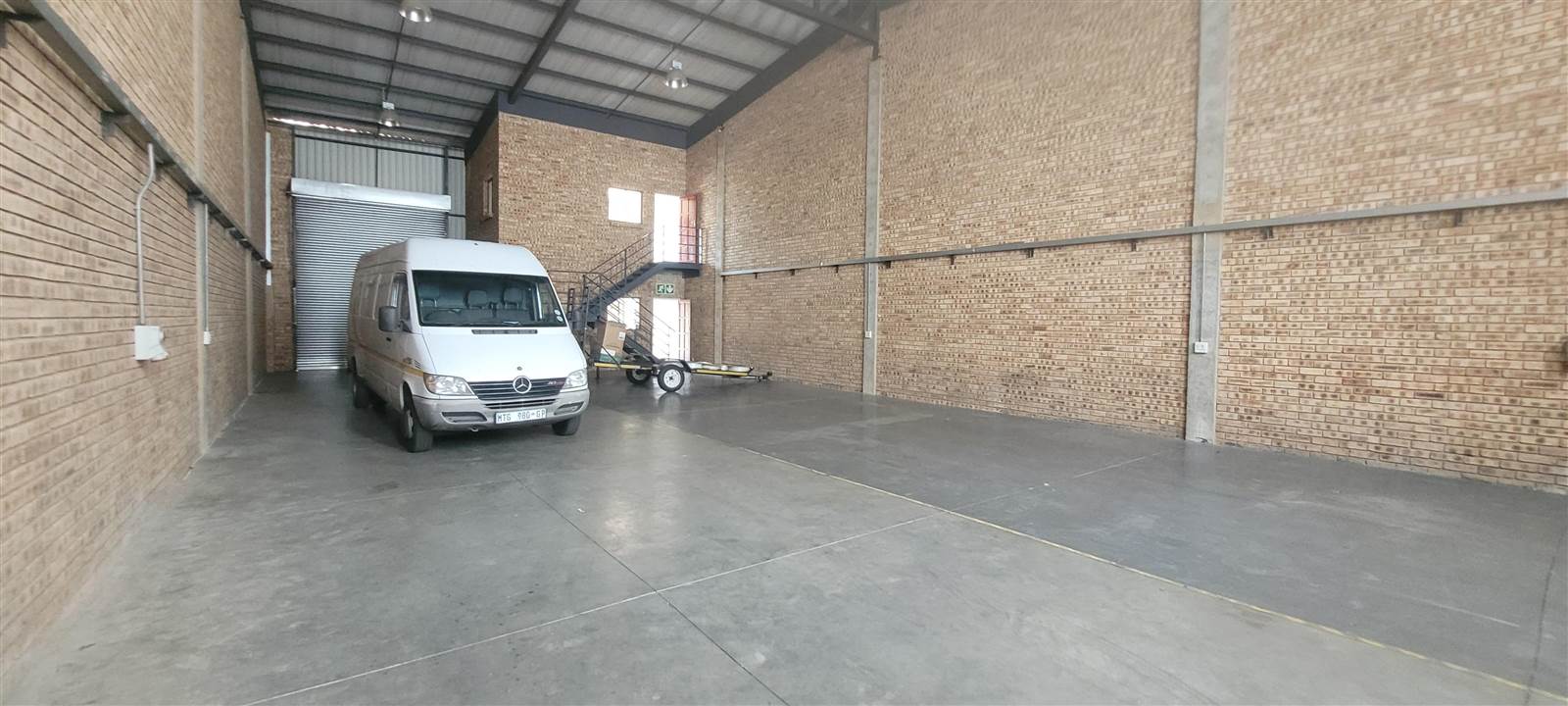 279  m² Industrial space in Stormill photo number 3