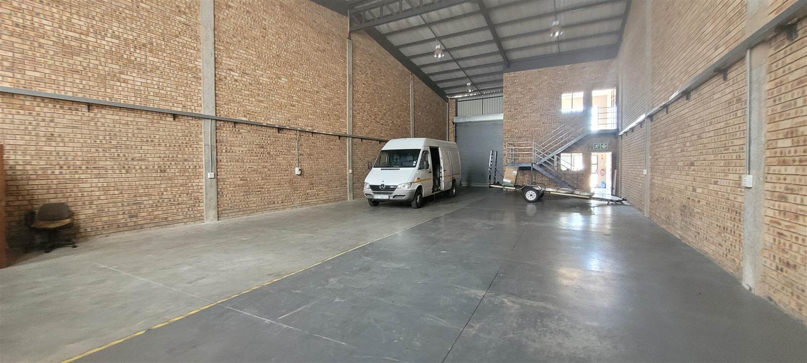 279  m² Industrial space in Stormill photo number 1