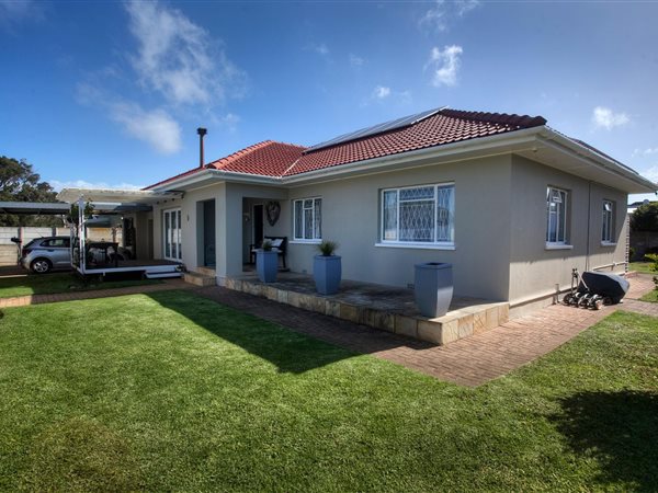4 Bedroom House 4 Bedroom House