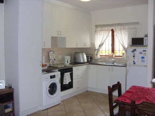 2 Bed Duplex in Brackenfell Central photo number 9
