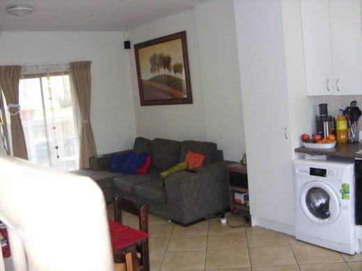 2 Bed Duplex in Brackenfell Central photo number 3