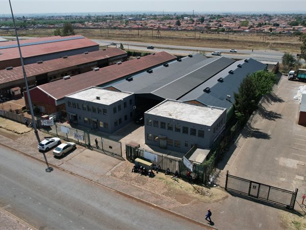 800  m² Industrial space