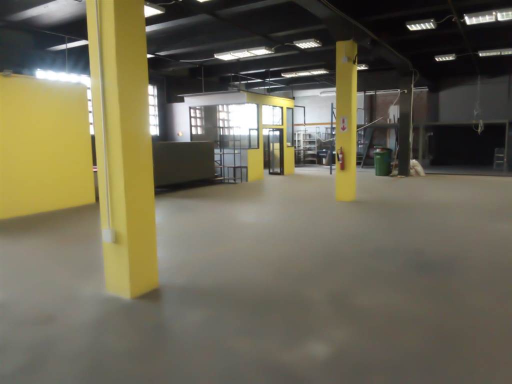 600  m² Industrial space in Congella photo number 7