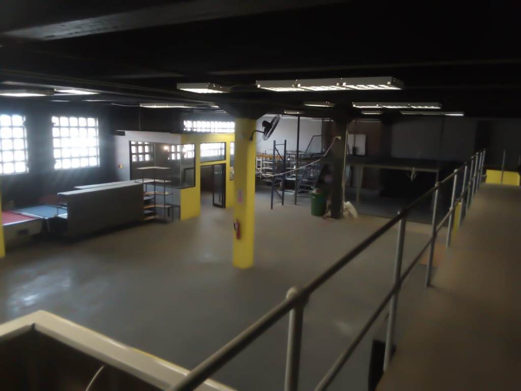 600  m² Industrial space in Congella photo number 6