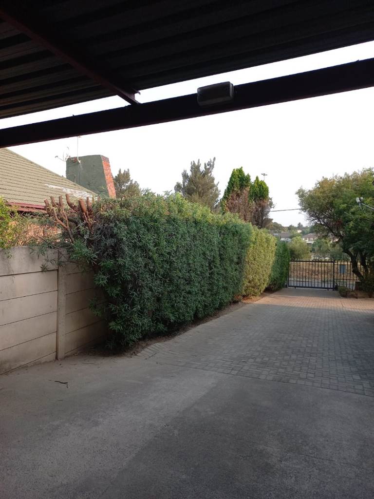 4 Bed House in Benoni CBD photo number 8