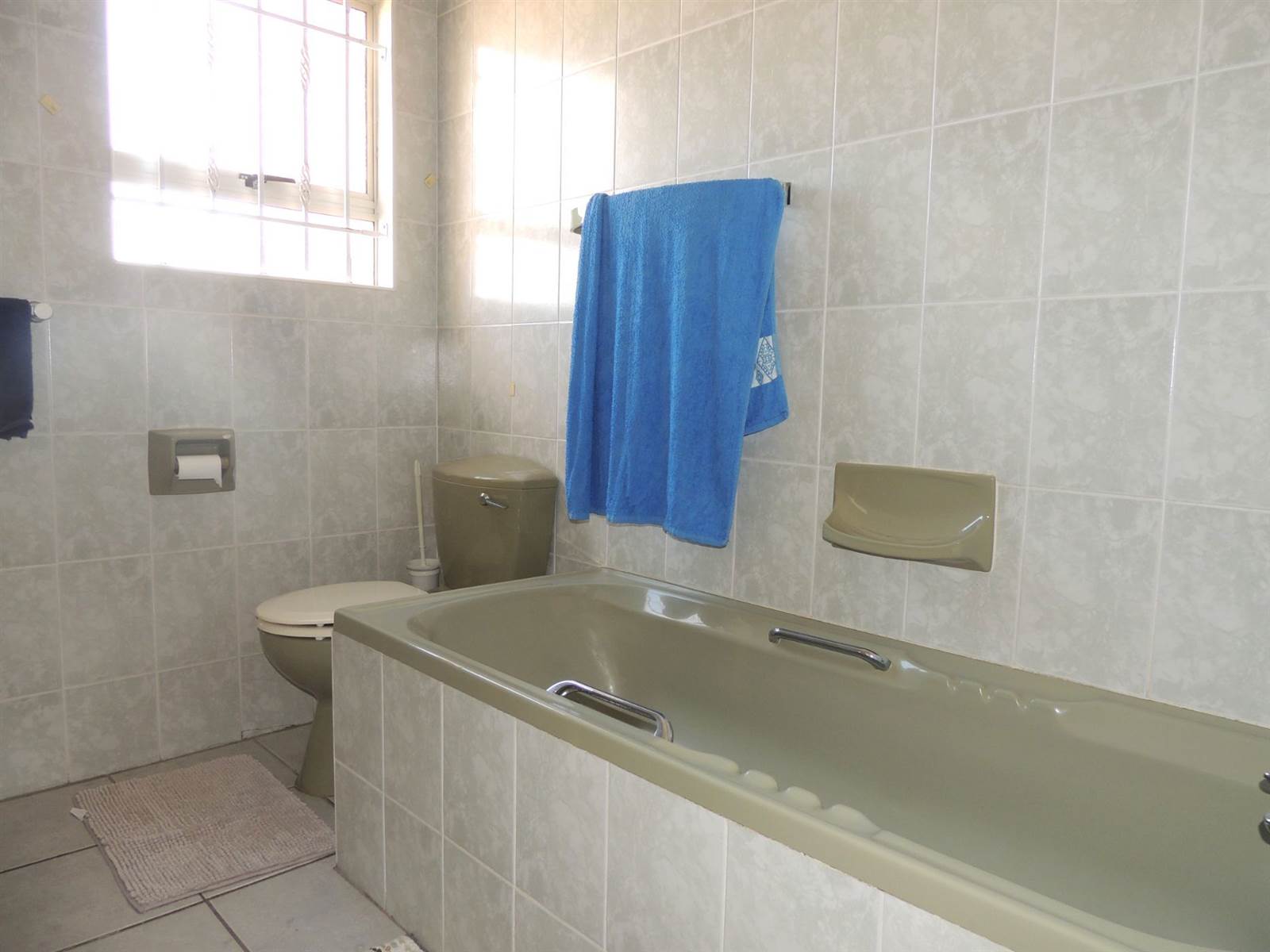 3 Bed Apartment in Winklespruit photo number 20