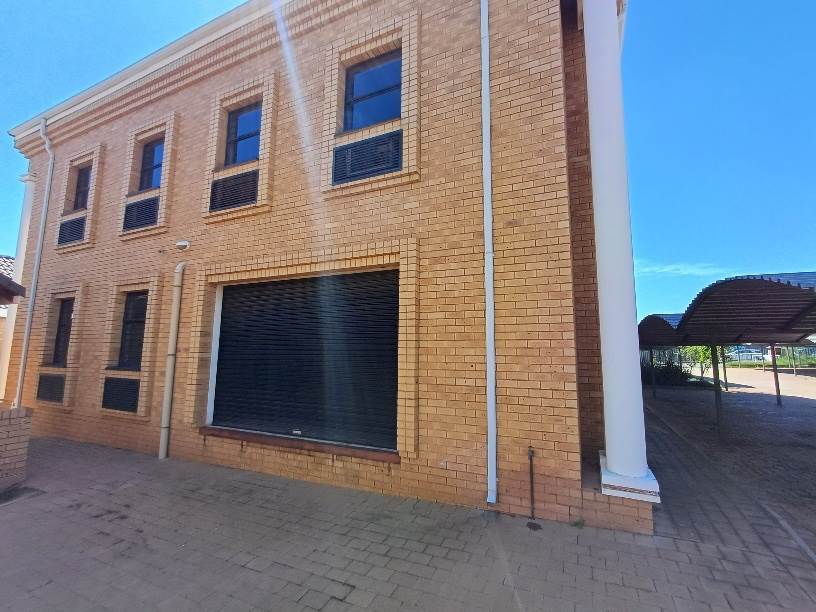 500  m² Commercial space in Highveld photo number 3