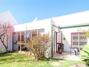 2 Bed Simplex in Darrenwood