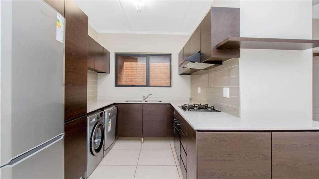 3 Bed Apartment in Kyalami Hills photo number 5
