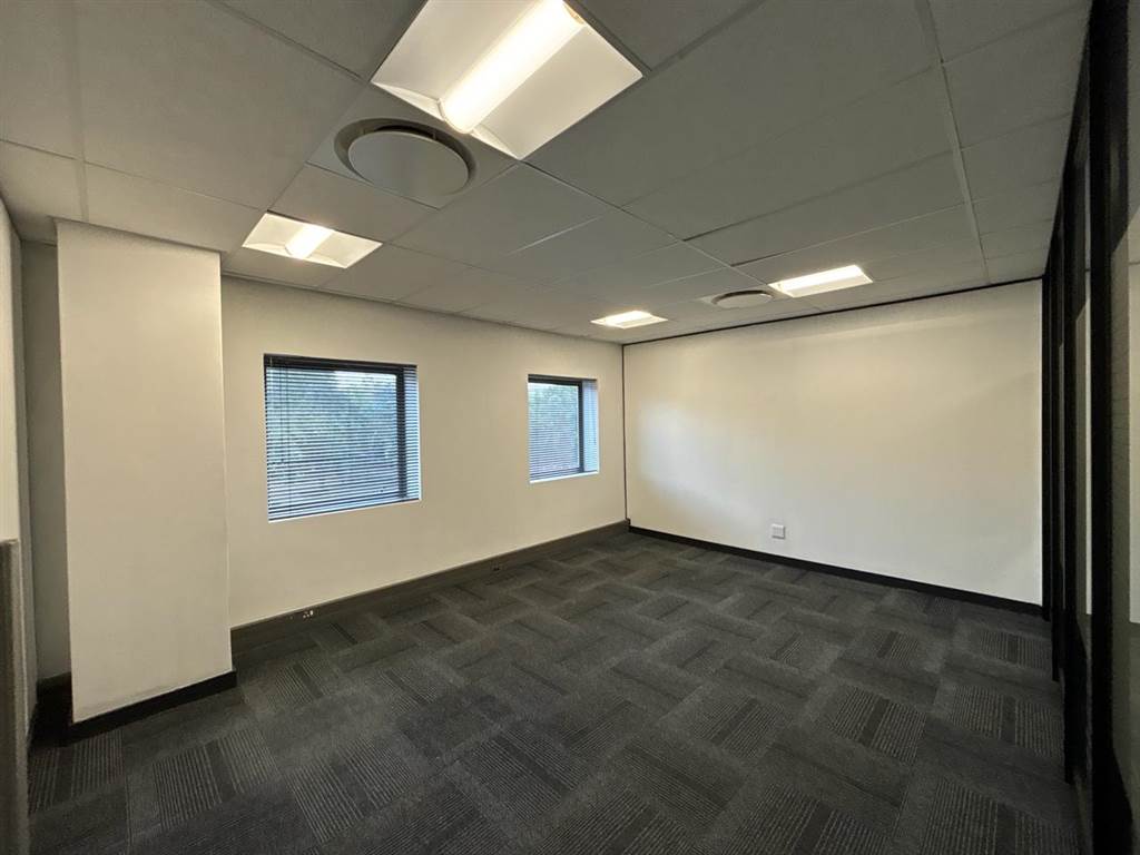 448  m² Commercial space in Parktown photo number 10