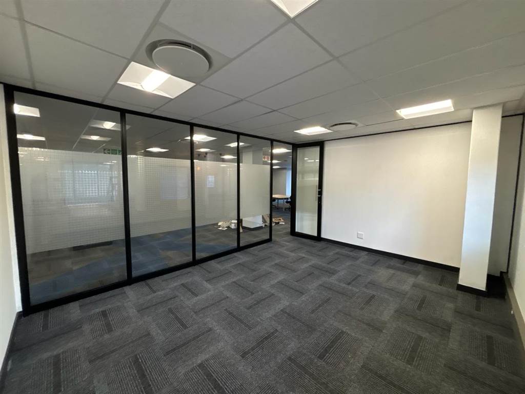 448  m² Commercial space in Parktown photo number 11