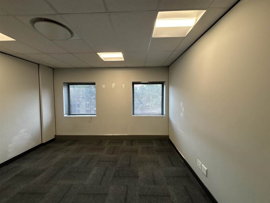 448  m² Commercial space in Parktown photo number 14