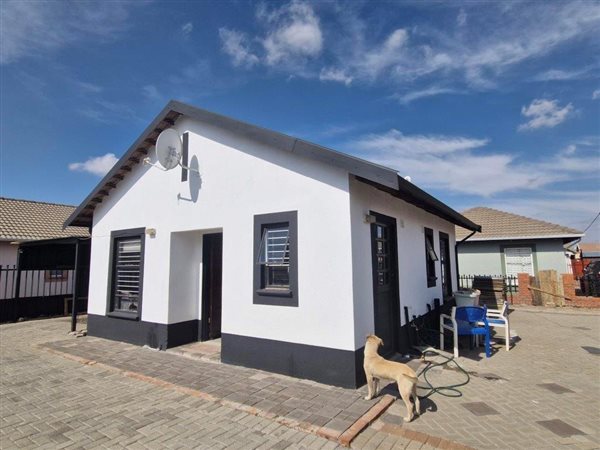 2 Bedroom House 2 Bedroom House