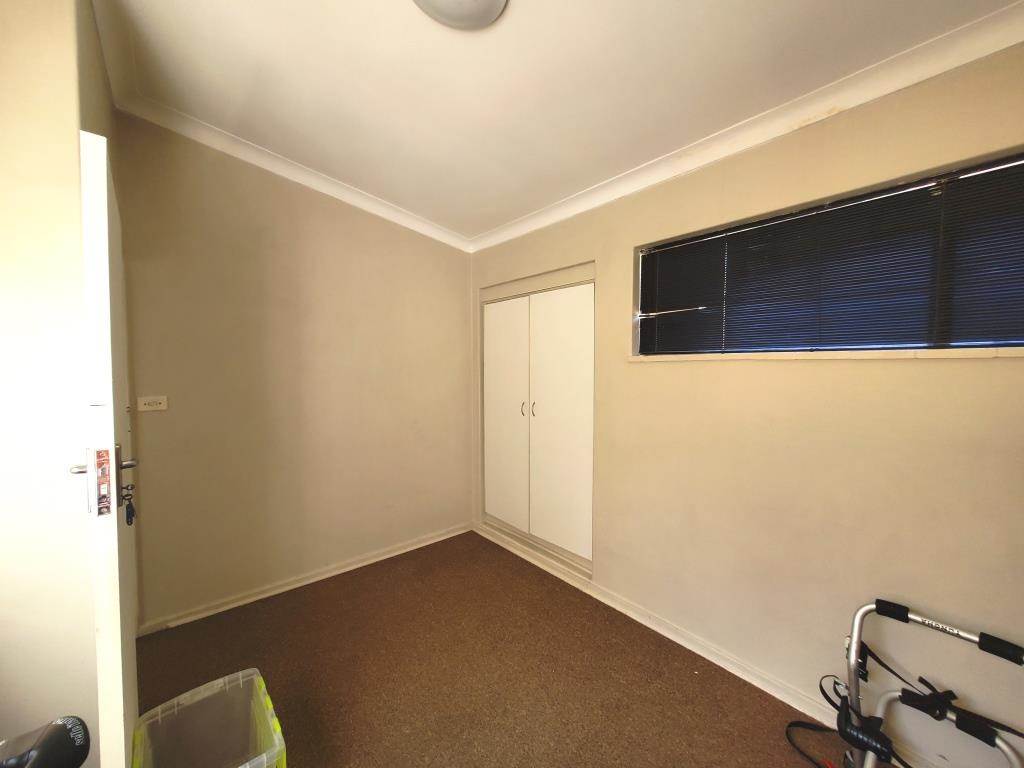 2 Bed Apartment in Orchards photo number 10