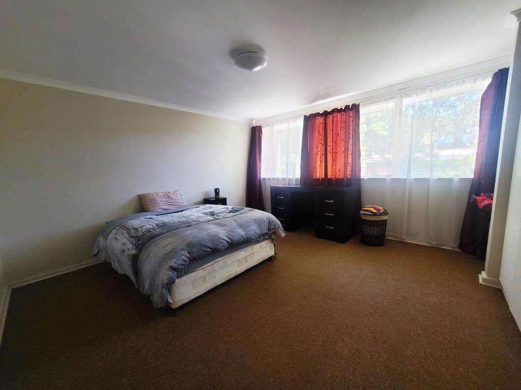 2 Bed Apartment in Orchards photo number 9