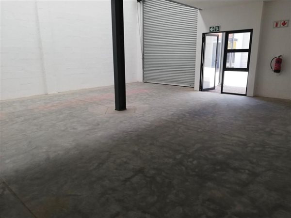 184  m² Industrial space