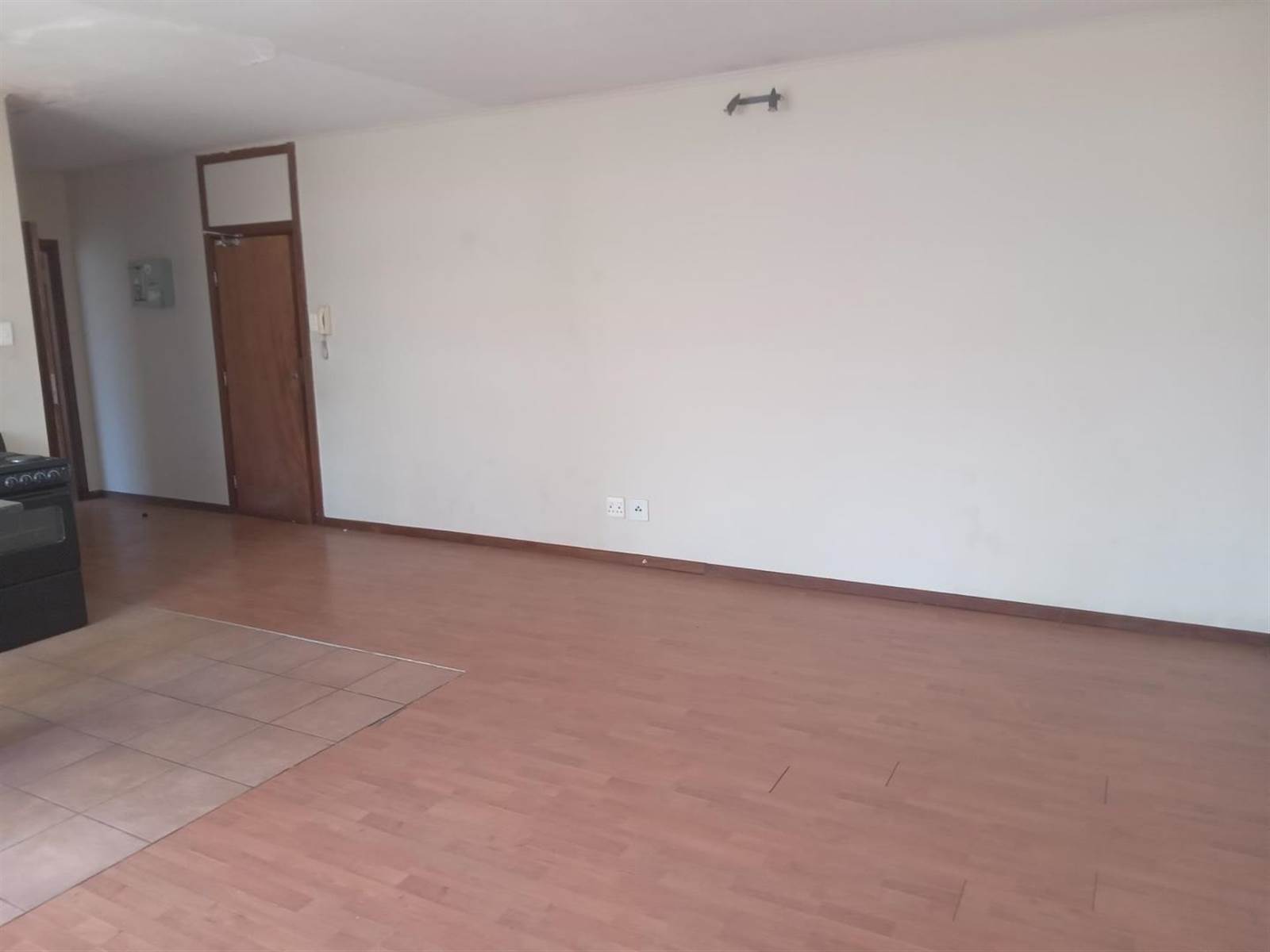 Studio Apartment in Johannesburg Central and CBD photo number 1