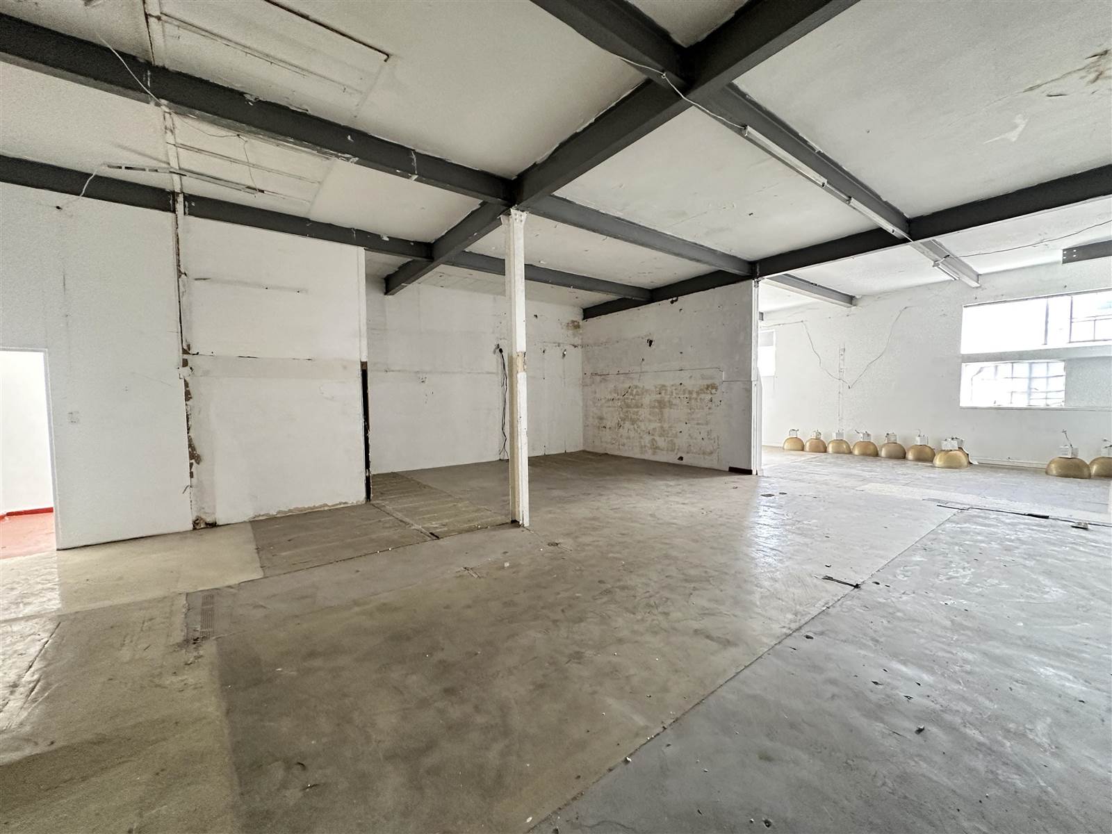 1004  m² Commercial space in Woodstock photo number 9