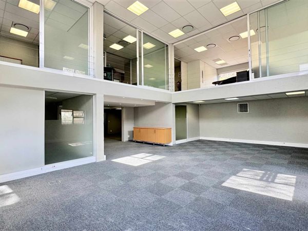 612  m² Office Space